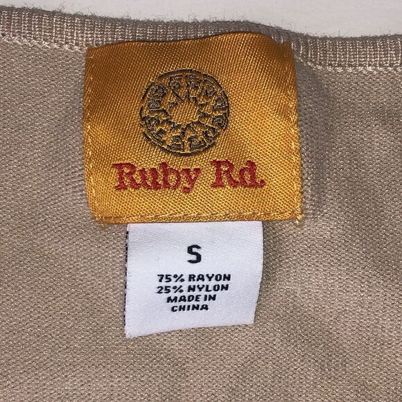 Ruby Rd. Women’s Embellished V neck 3/4 Sleeve Glacé Buff Sweater Small NWT - Picture 3 of 14